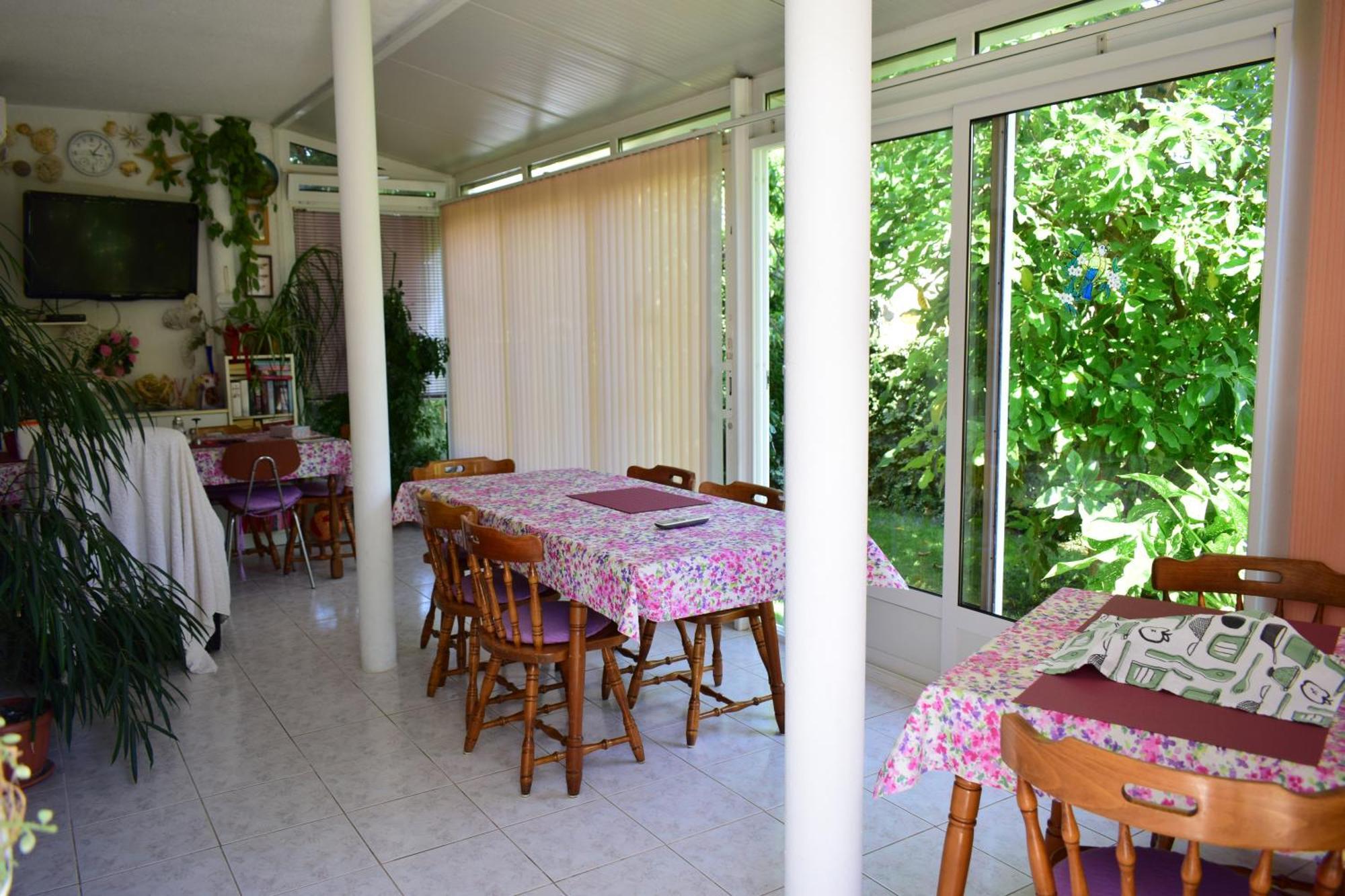 Rooms Vila Mautner Vodice Buitenkant foto