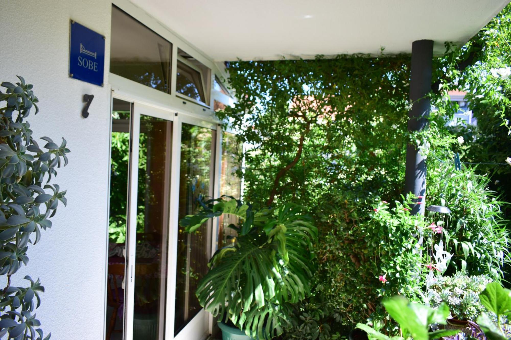 Rooms Vila Mautner Vodice Buitenkant foto