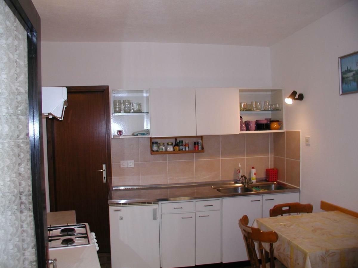 Rooms Vila Mautner Vodice Buitenkant foto