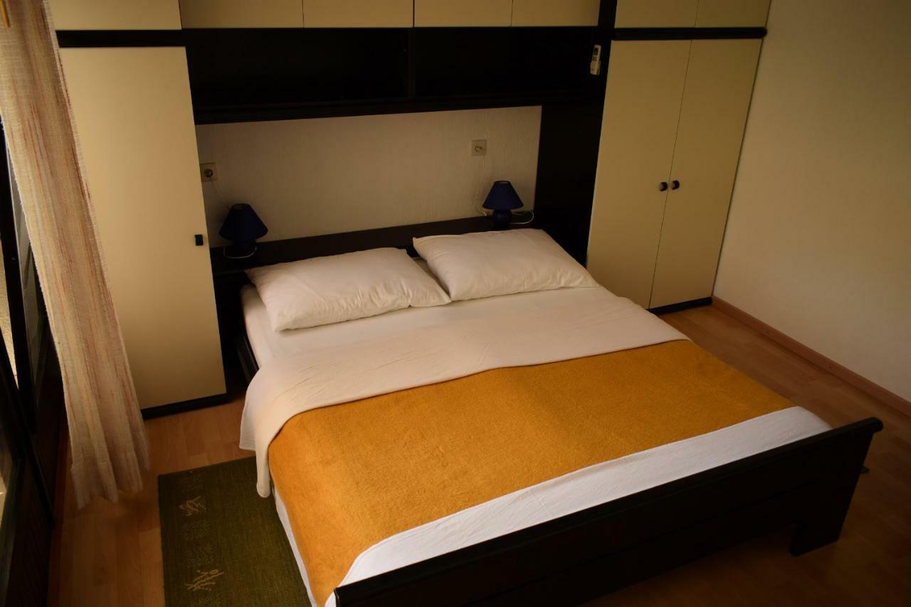 Rooms Vila Mautner Vodice Buitenkant foto